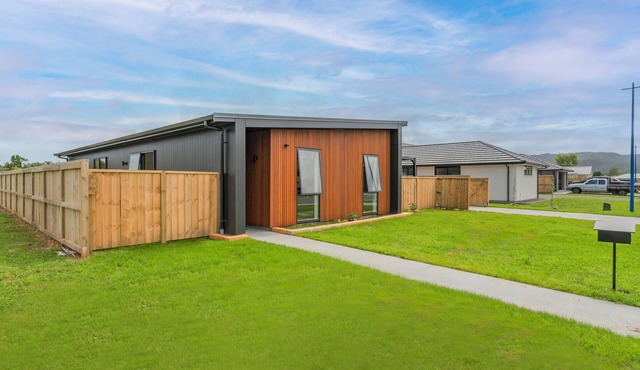 Sun and Sea Sanctuary - Whitianga Holiday Home