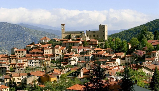 "Sun Canigou" Apartment | Mountain View, Private Terrace, Wi-Fi, 12min from Thermal Spas