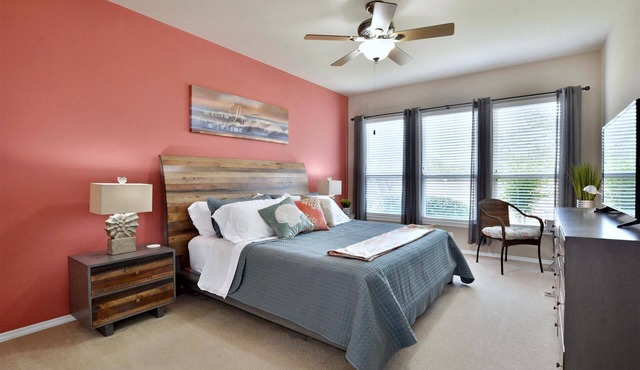 SUN CITY GEORGETOWN, TX RESORT - STUNNING CONTEMPORARY!