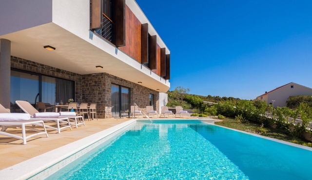 Sun Dance Luxury Villa III