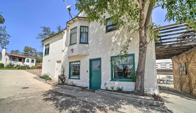Sun-Dappled Santa Paula Abode, 16 Mi to Beach