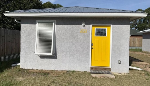 Sun Diver is charming, close to marinas, and beaches on the East end of PCB, FL