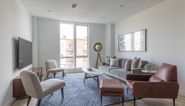 Sun-drenched 3BR Loft with Outdoor Space Near NYC