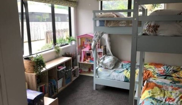 Sun drenched 4 bed house, sleeps 10