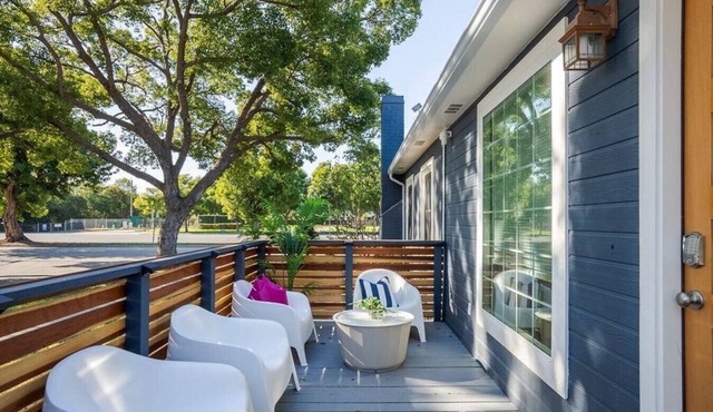 Sun-drenched Oasis| Heated Pool| Movie Theatre