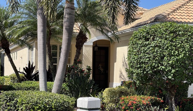 Sun, golf, warm weather! What more can we say! Beautiful home great location!