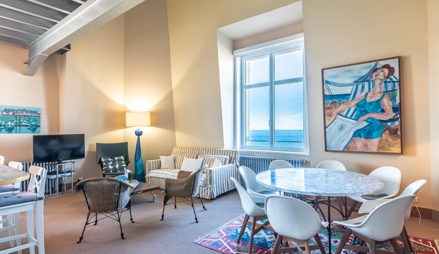 SUN KEYWEEK Duplex Breathtaking view of the Ocean and Palace Gardens