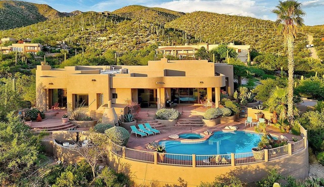 Sun King - Amazing Panoramic Sunset and Mountain Views! Sauna/Hot Tub/Pool.