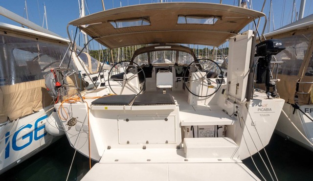 Sun-Kissed Sailing Adventure in Provence-Alpes-Côte d'Azur