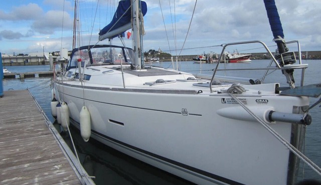 Sun-Kissed Sailing to Costa Esmeralda: A Beach Lover's Dream