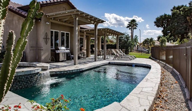 Sun-Kissed Oasis, Entertainers Dream on the Golf Course w/Private Pool