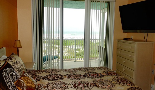 Sun-Kissed Serenity: Discover the Ultimate Oceanfront Retreat at Cocoa Beach