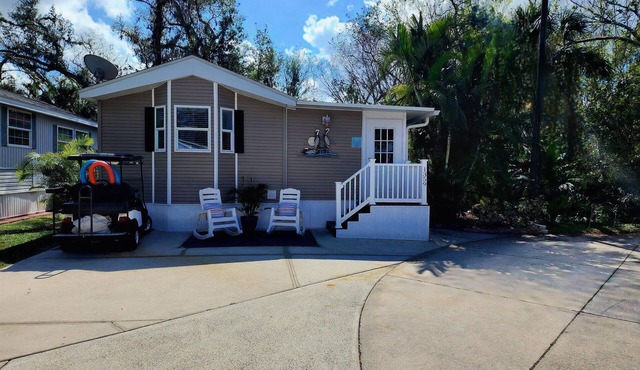 Sun Outdoors: Clean, Private, Cozy & Loaded with Perks! Golf Cart Included