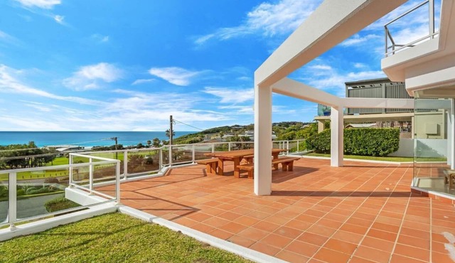 Sun, Sand, Beachside house with magical views.