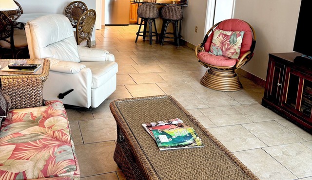 SUN ~SAND ~MAKE MEMORIES! ~BEAUTIFUL DIRECT BEACHFRONT ~SUANA ~RESORT AMENITIES!