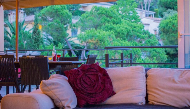 Sun, Sea & Culture. Luxury Villa & Pool. Breathtaking Views to Sea. Inc WiFi