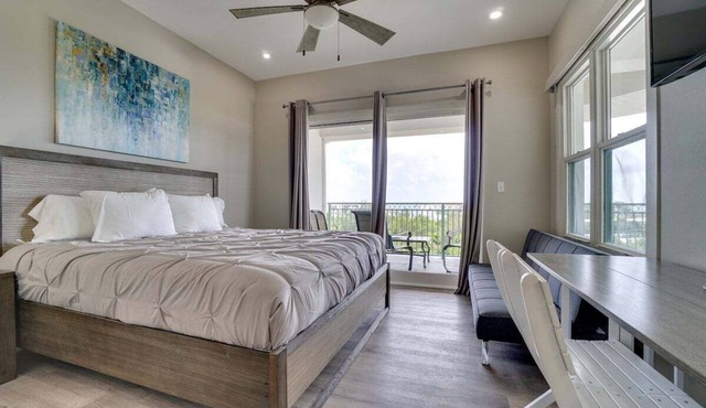 Sun Seeker 30A 400-Balcony-Sleeps 3