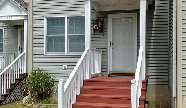 Sun Singer - 2BR townhome, Waterview shared pier,deck -Pet friendly NO LINENS