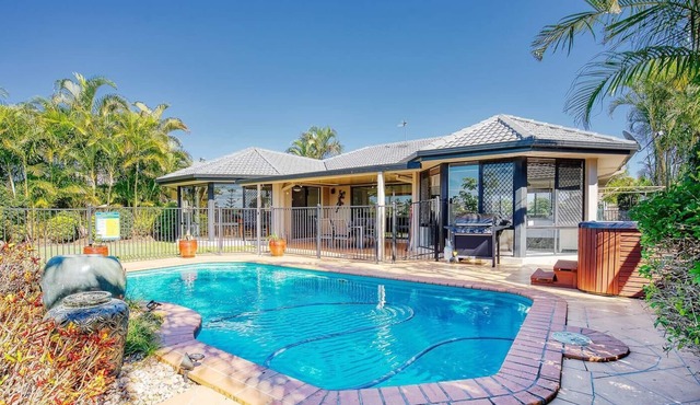 Sun Soaked Family Escape near Famed Attractions