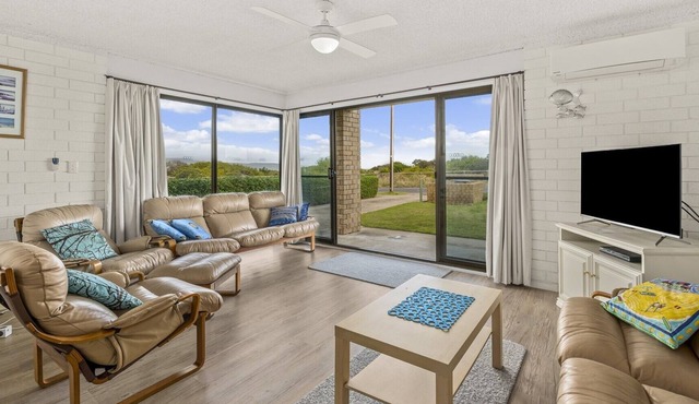 Sun & Surf Aldinga Beach Apartment