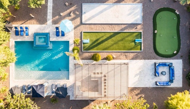 Sun Valley Estate 9BR Sparkling Pool+Putt-Putt