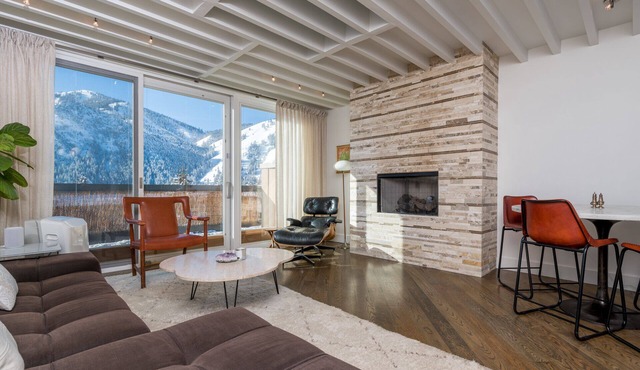 Sun Valley, Idaho/Downtown Ketchum Penthouse/Views, Ski, Sun, Prime Location