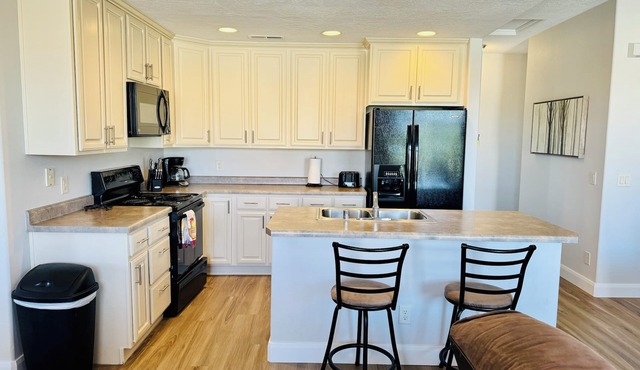 Sunbeam Springs by Mesquite Vacation Rentals with Community Amenities and $510 in free daily activities