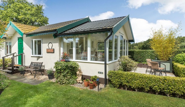 SUNBECK GATEHOUSE, character holiday cottage in Raskelf