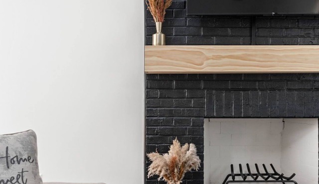 Sunblest Retreat Downtown Fishers Peaceful Neighborhood Family-sized House