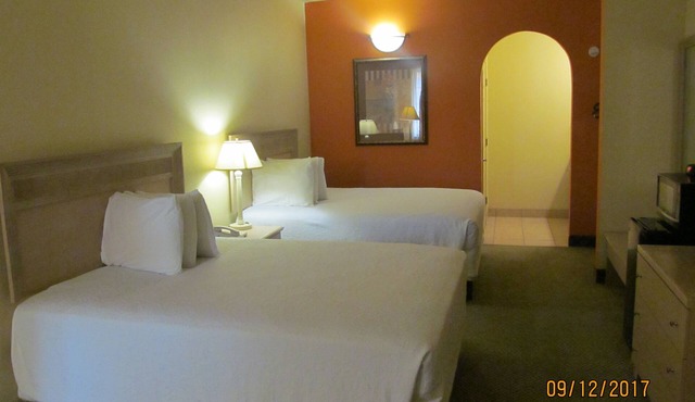 Sunbridge Inn & Suites