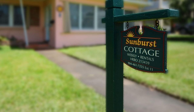 Sunburst Cottage Beachside