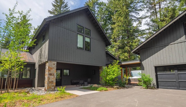 Suncadia 4 Bdrm Home with Hot Tub