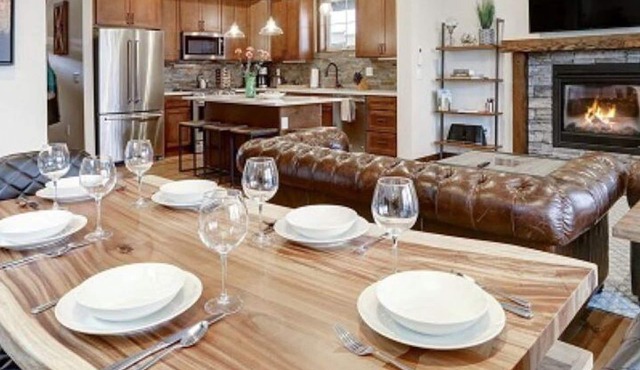 Suncadia Pet-Friendly Village Chalet Near Pool with Hot Tub and Exclusive Resort Pool Access