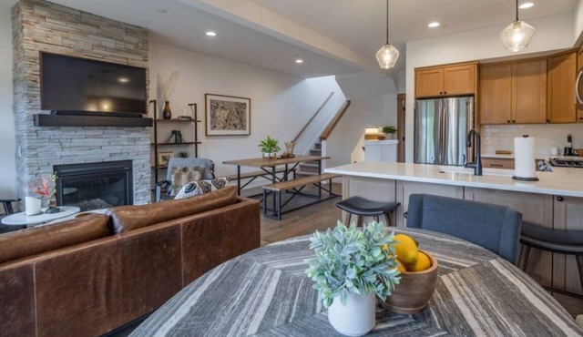 Suncadia Pet-Friendly Village Chalet Near Pool with Game Room and Exclusive Resort Pool Access