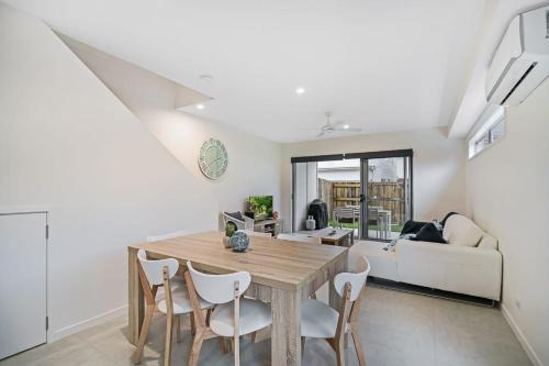 Suncoast Beach Drive Townhouses