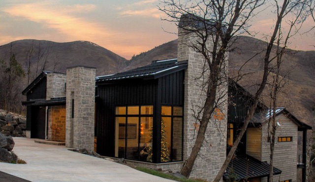 Sundance Cabin - 5 Bedroom Luxury Mountain Home right in the heart of Sundance
