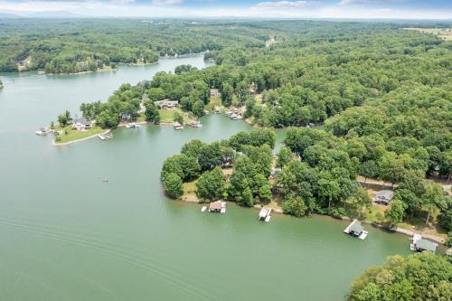 Sundance - Lakefront w/Private Dock