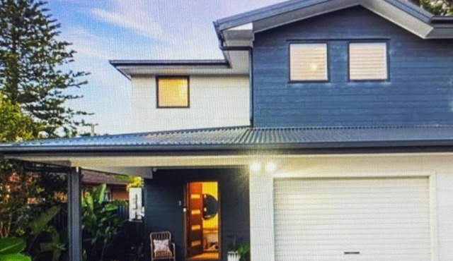 SUNDANCE ON THE JETTY