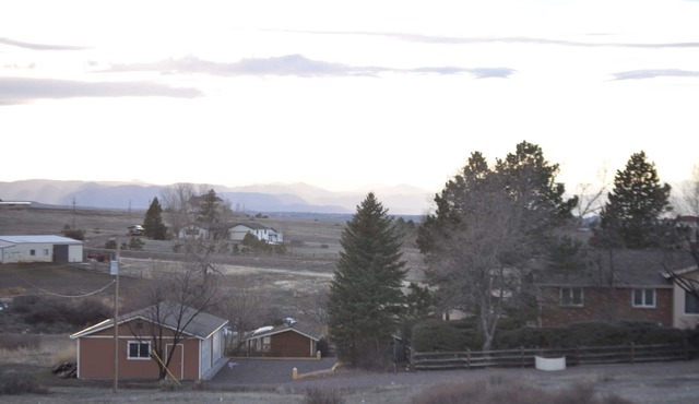 Sundance on the prairie. Light &open 2bdrm walkout basement apt w/mountain views