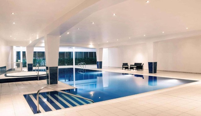 Sunday Cardiff Holland House & Spa Queen Rm & view