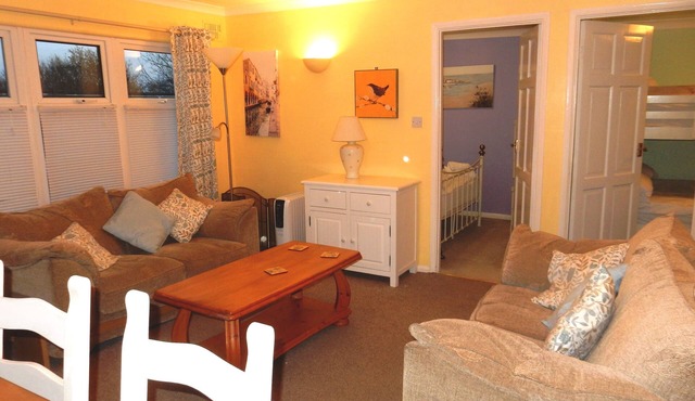 Sundial Chalet. 2 bedroom 4 person Chalet