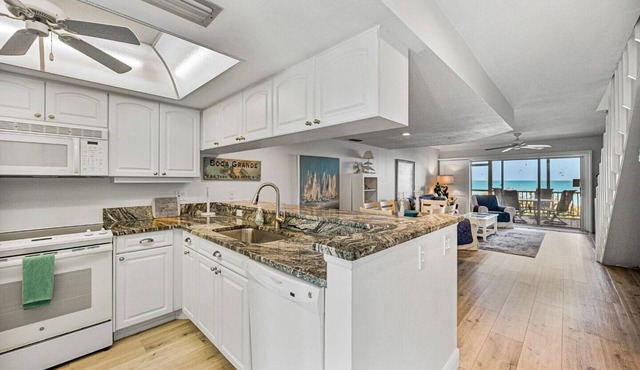 Sundown 26 - Beachfront - 2 bed/2.5 Bath - Close to Boca Grande Village - Sleeps 4