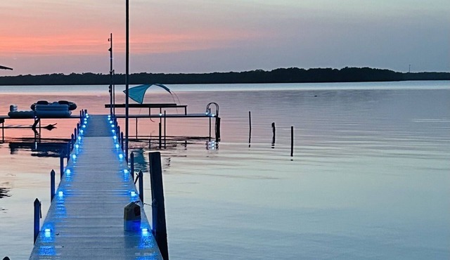 Sundown @ Casa Lago, Waterfront House w/Boat Dock