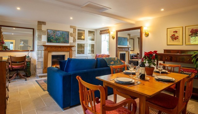 Sundown Lodge - sleeps 4 guests in 1 bedroom, Weston Subedge