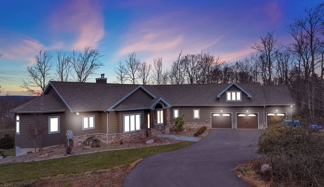 Sundrift Escape ~ 6BR Luxury Retreat ~ Hot Tub/Sauna/Game Room/Arcade/Golf Cart