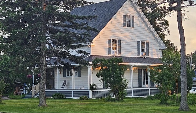 Sunflower Guest Suites