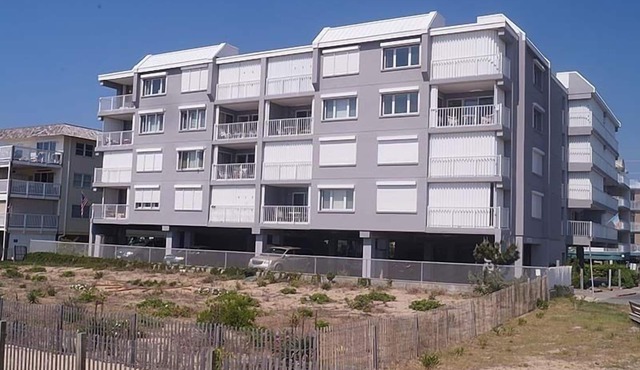 Sungate 402-Oceanfront 77th St, Free WiFi, Elev, W/D, AC