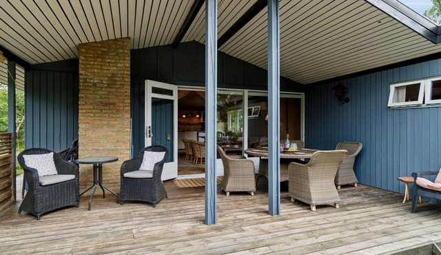 "Sunita" - 300m from the sea by Interhome