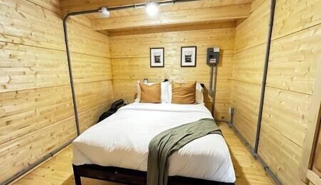 Sunken Escapes Fox Cabin #8