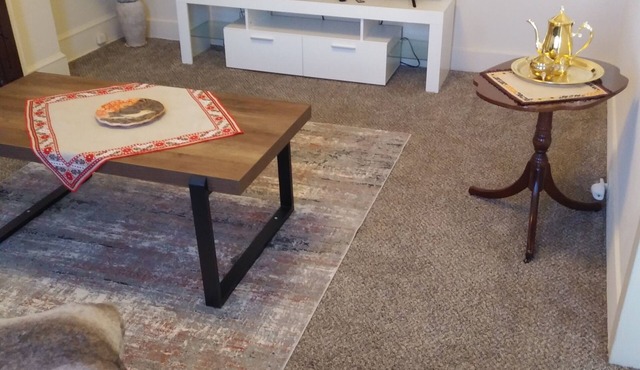 Sunlight 2BR townhouse w/private parking in Downtown Frederick